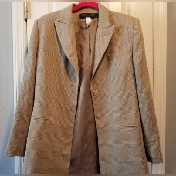 Copy Harve Benard Collection Suit Blazer & Vest Set - Picture 2 of 11